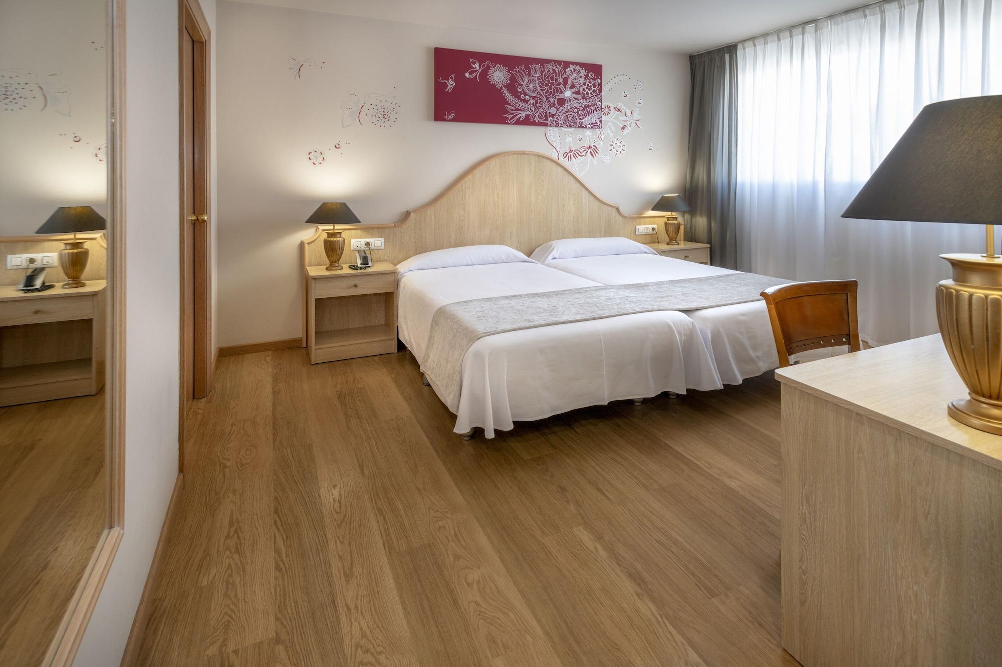קמברילס Monica Hotel מראה חיצוני תמונה