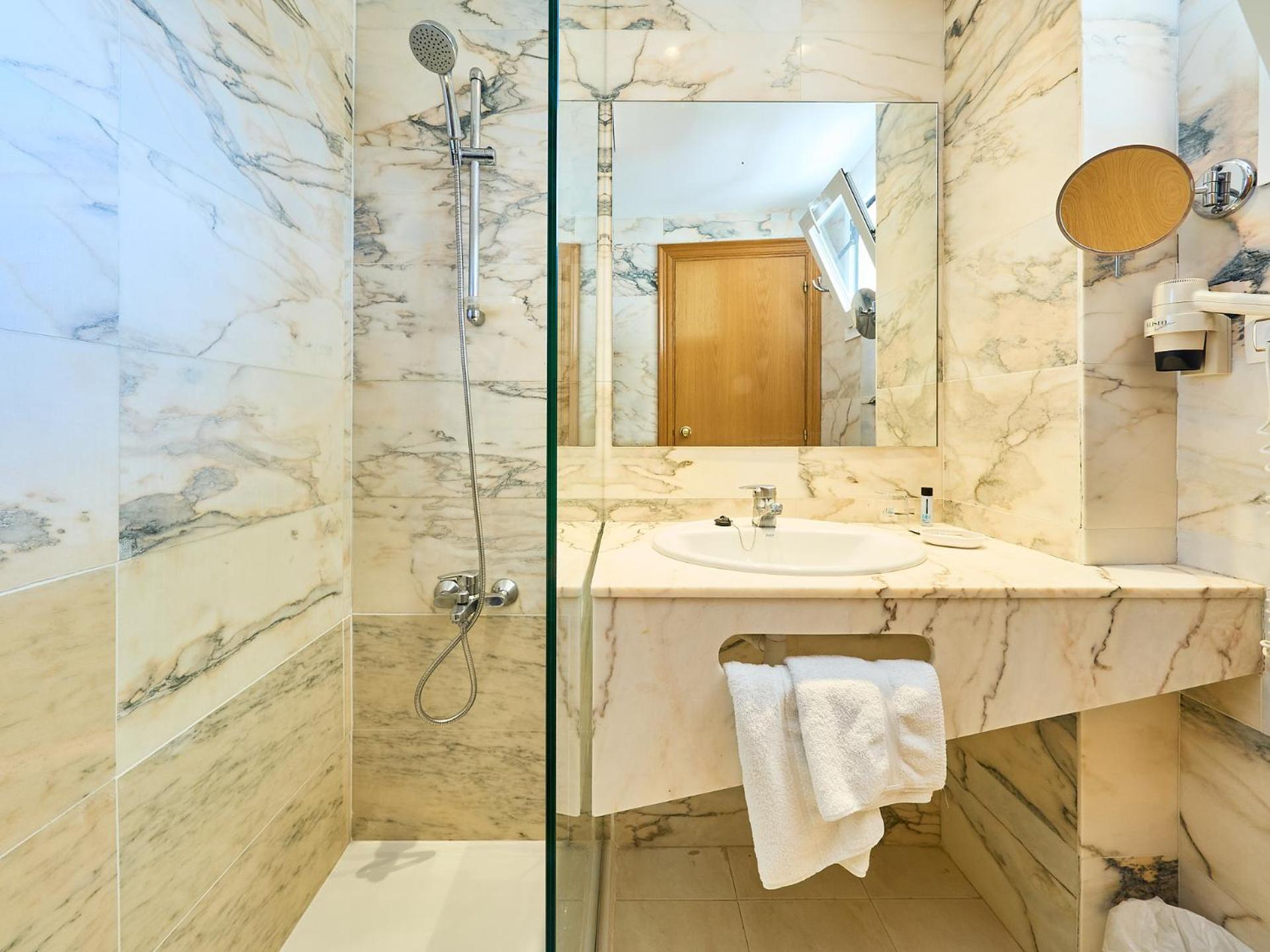 קמברילס Monica Hotel מראה חיצוני תמונה